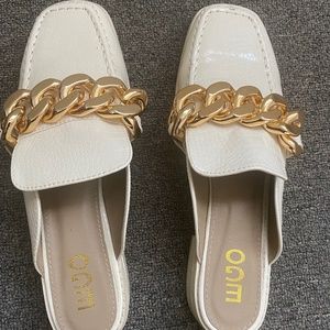Chain Detail Flat Mule Nude Shoes: Size 11